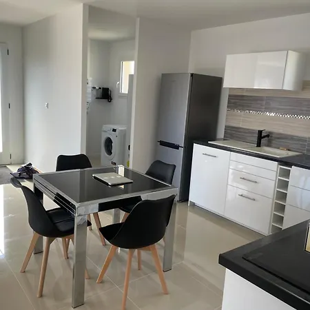 Semesterbostad Maison Neuve Meublee 100 M2 Beautiran