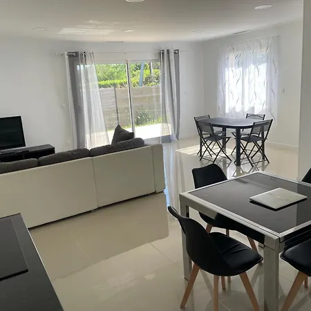 Maison Neuve Meublee 100 M2 Beautiran