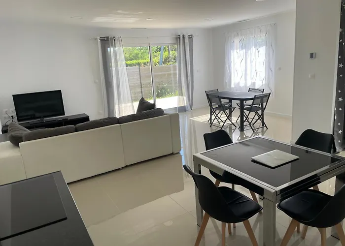 Maison Neuve Meublee 100 M2 Beautiran